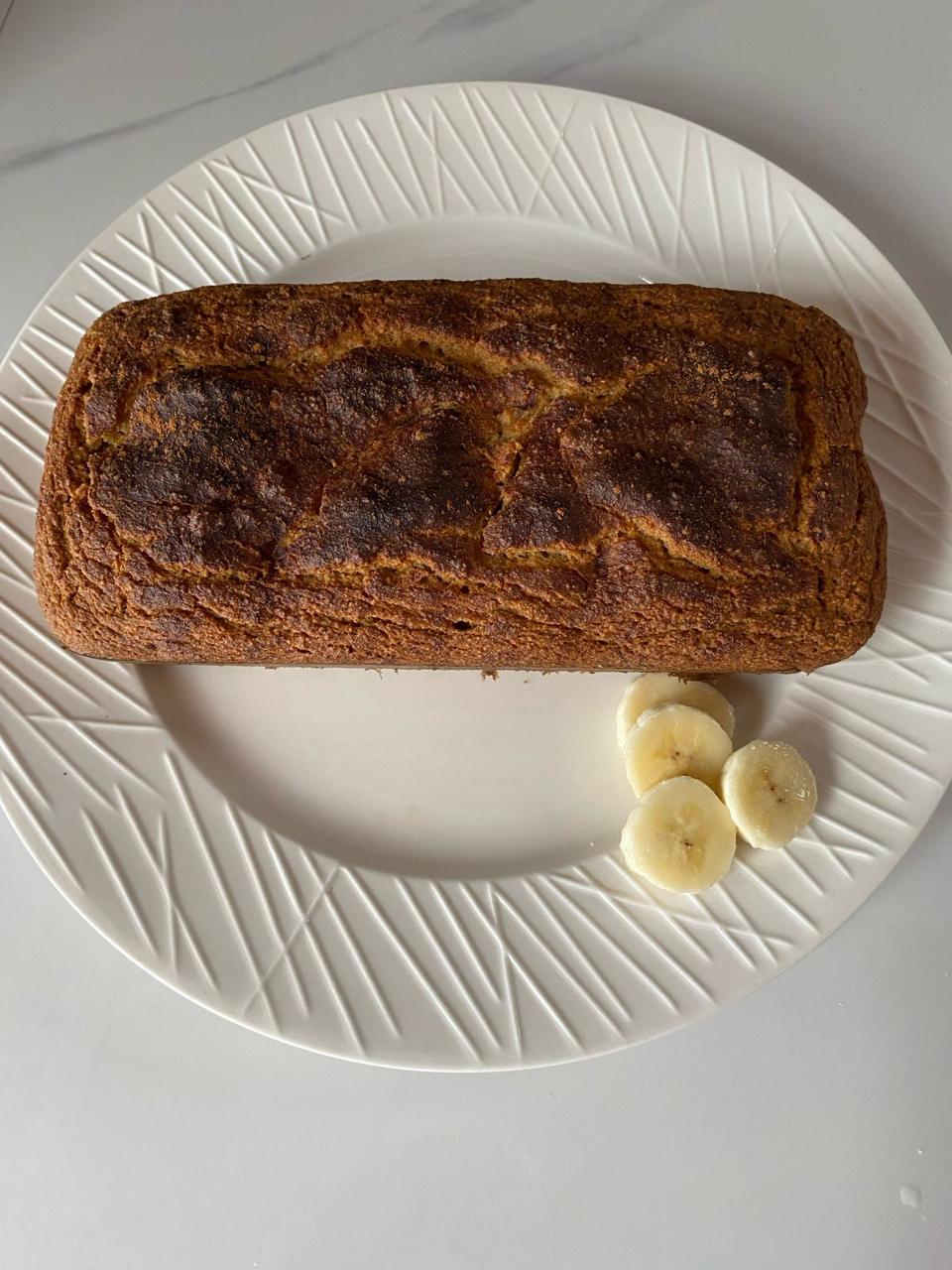Pan de banano alto en proteína
